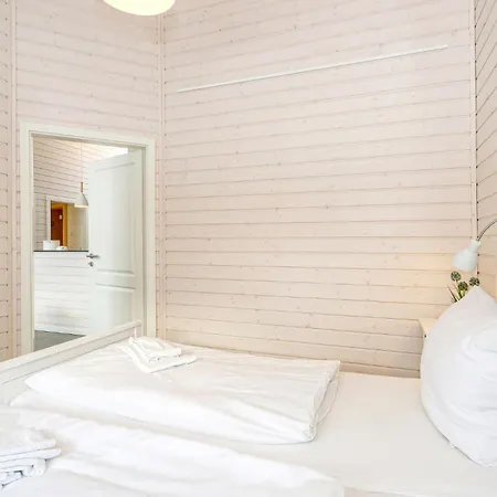 Lovely Home In Krems Iiwarderbrueck With Sauna *